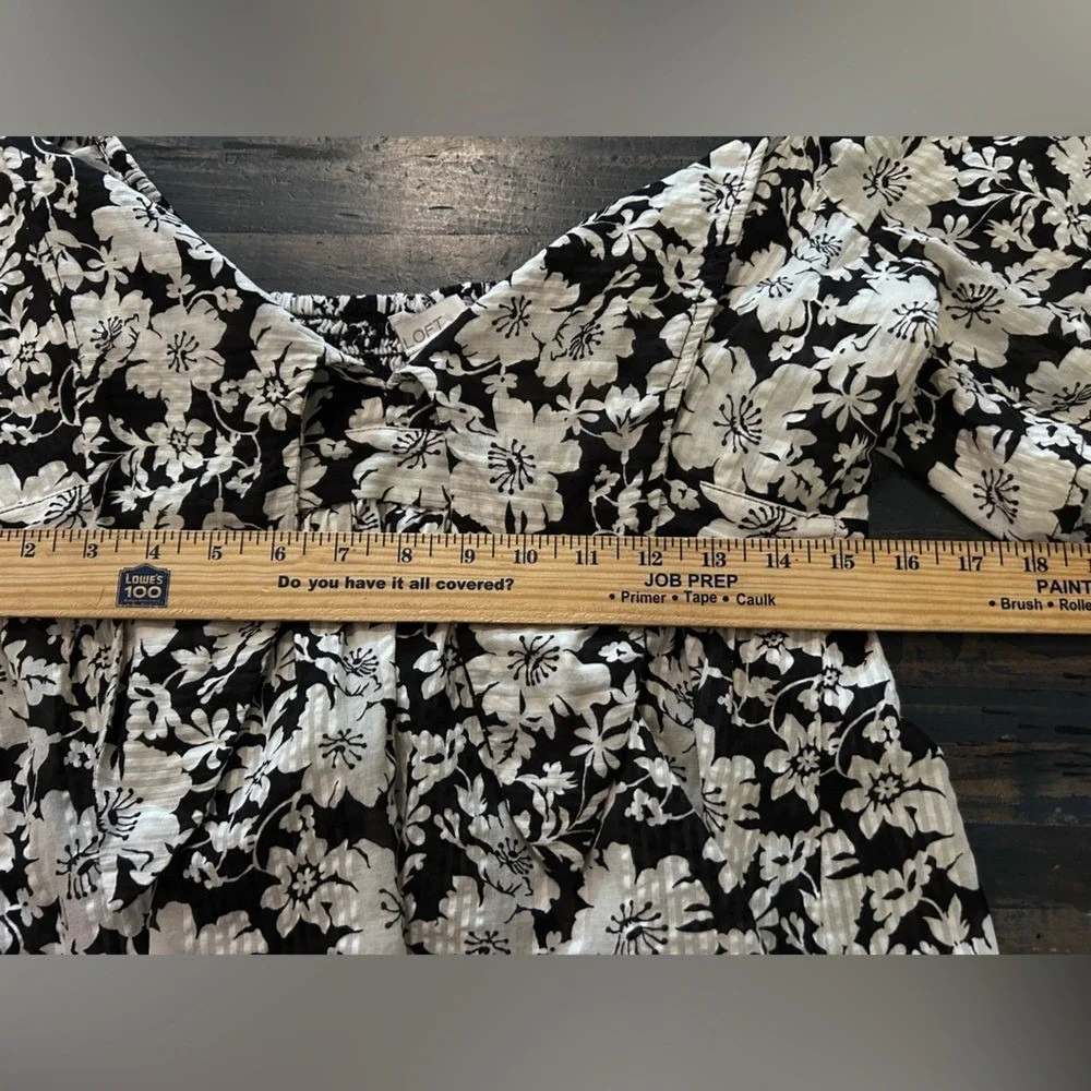 LOFT Floral Puff‎ Sleeve Top Black White Smocked Back Square Neck Blouse Large